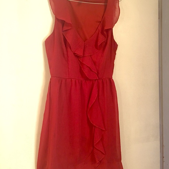 Lady in red - Picture 1 of 1